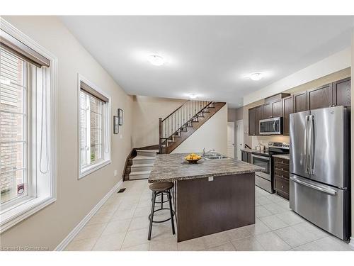 46 Hugill Way, Waterdown, ON - Indoor Photo Showing Kitchen