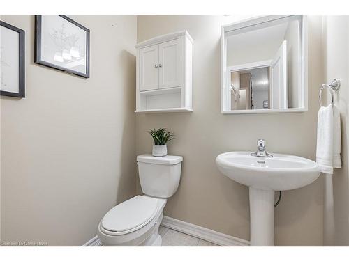 46 Hugill Way, Waterdown, ON - Indoor Photo Showing Bathroom