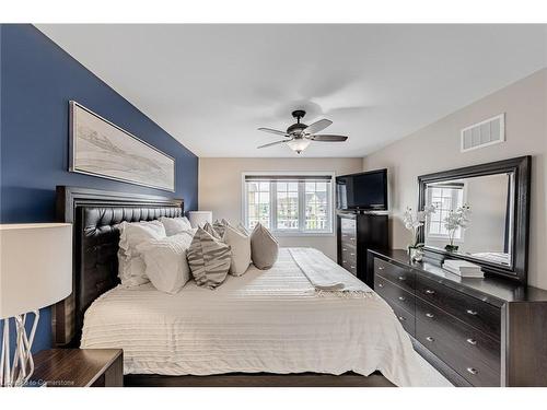 46 Hugill Way, Waterdown, ON - Indoor Photo Showing Bedroom