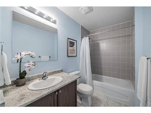 46 Hugill Way, Waterdown, ON - Indoor Photo Showing Bathroom