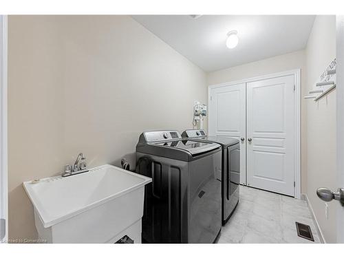 46 Hugill Way, Waterdown, ON - Indoor Photo Showing Laundry Room