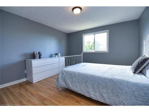 244 Michener Crescent, Kitchener, ON - Indoor Photo Showing Bedroom