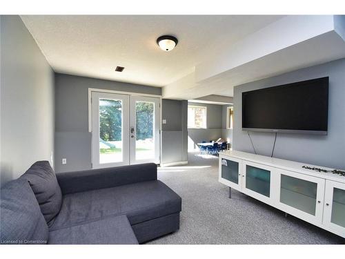 244 Michener Crescent, Kitchener, ON - Indoor Photo Showing Living Room