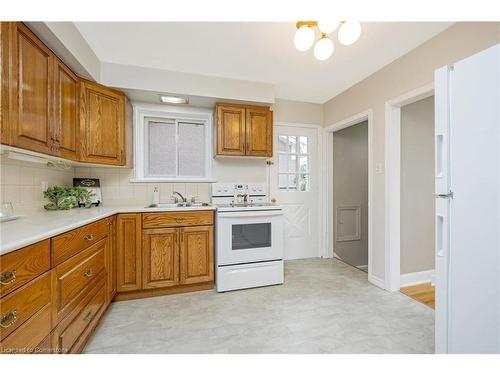 162 Prince Charles Drive, Georgetown, ON - Indoor Photo Showing Kitchen With Double Sink