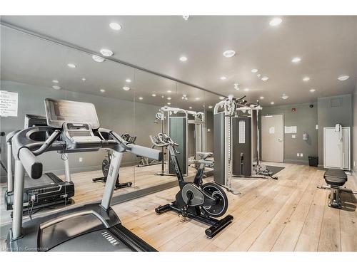 202-467 Charlton Avenue E, Hamilton, ON - Indoor Photo Showing Gym Room