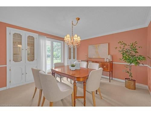 2262 Bonnylyn Court, Oakville, ON - Indoor Photo Showing Dining Room