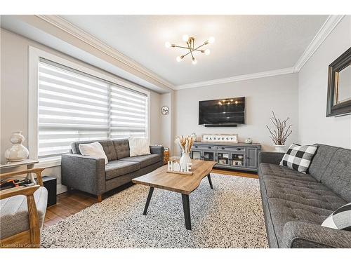 126 Voyager Pass, Hamilton, ON - Indoor Photo Showing Living Room