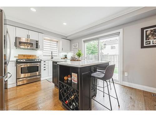 126 Voyager Pass, Hamilton, ON - Indoor Photo Showing Kitchen