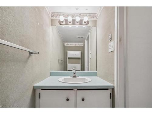 1411-500 Green Road, Stoney Creek, ON - Indoor Photo Showing Bathroom