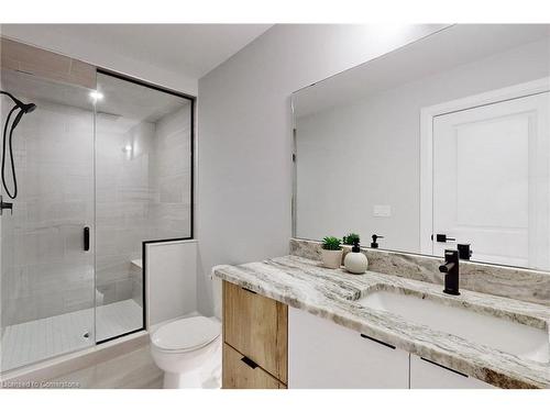 39 Wellspring Way, Pelham, ON - Indoor Photo Showing Bathroom