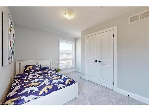 39 Wellspring Way, Pelham, ON - Indoor Photo Showing Bedroom