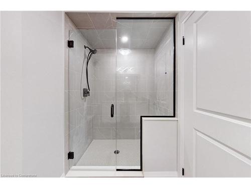 39 Wellspring Way, Pelham, ON - Indoor Photo Showing Bathroom