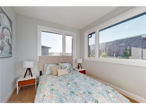 39 Wellspring Way, Pelham, ON - Indoor Photo Showing Bedroom