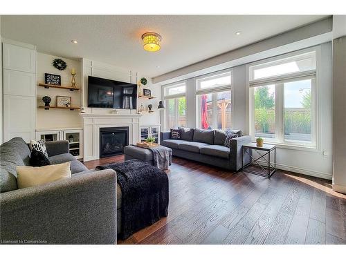 629 Winston Road, Grimsby, ON - Indoor Photo Showing Living Room With Fireplace