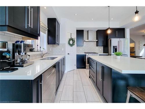 629 Winston Road, Grimsby, ON - Indoor Photo Showing Kitchen With Stainless Steel Kitchen With Upgraded Kitchen