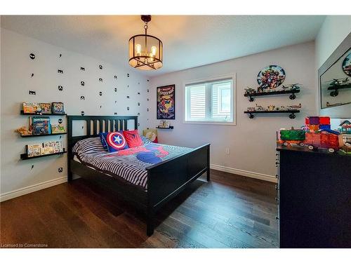 629 Winston Road, Grimsby, ON - Indoor Photo Showing Bedroom