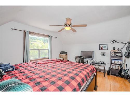 1650 King Street E, Hamilton, ON - Indoor Photo Showing Bedroom