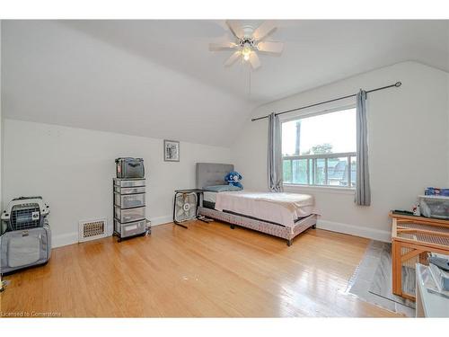 1650 King Street E, Hamilton, ON - Indoor Photo Showing Bedroom