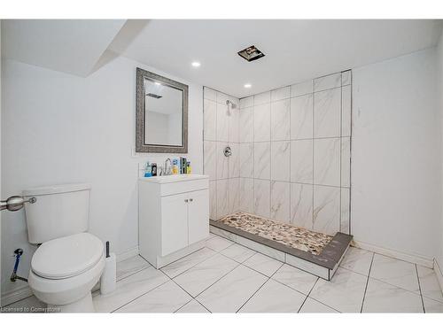 1650 King Street E, Hamilton, ON - Indoor Photo Showing Bathroom