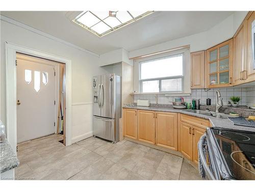 1650 King Street E, Hamilton, ON - Indoor Photo Showing Kitchen