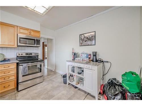 1650 King Street E, Hamilton, ON - Indoor Photo Showing Kitchen