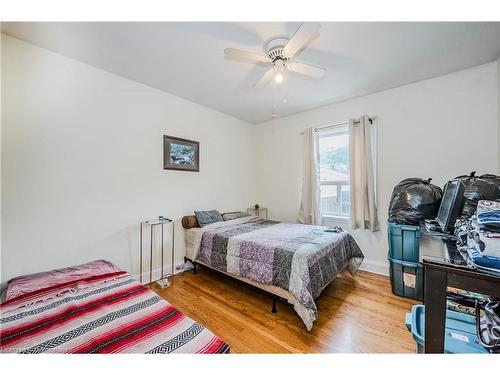 1650 King Street E, Hamilton, ON - Indoor Photo Showing Bedroom