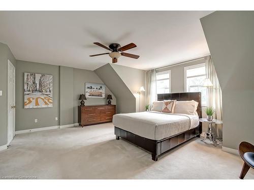 13-1061 North Shore Boulevard E, Burlington, ON - Indoor Photo Showing Bedroom