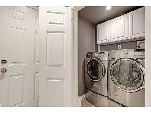 13-1061 North Shore Boulevard E, Burlington, ON - Indoor Photo Showing Laundry Room