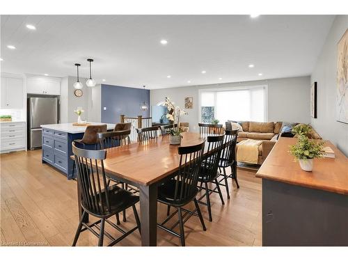 77 Debora Drive, Grimsby, ON - Indoor Photo Showing Dining Room