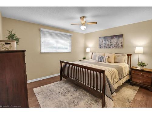 77 Debora Drive, Grimsby, ON - Indoor Photo Showing Bedroom