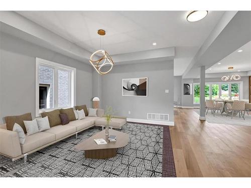 390 Southcote Road, Ancaster, ON - Indoor Photo Showing Living Room