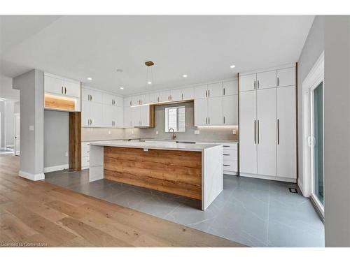 390 Southcote Road, Ancaster, ON - Indoor Photo Showing Kitchen