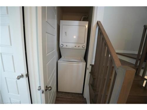 21-290 Barton Street W, Hamilton, ON - Indoor Photo Showing Laundry Room