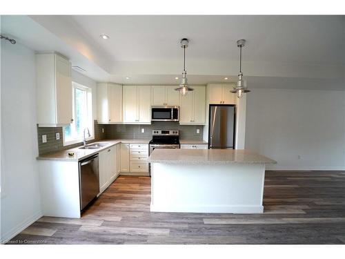 21-290 Barton Street W, Hamilton, ON - Indoor Photo Showing Kitchen With Stainless Steel Kitchen With Double Sink