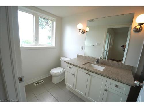 21-290 Barton Street W, Hamilton, ON - Indoor Photo Showing Bathroom