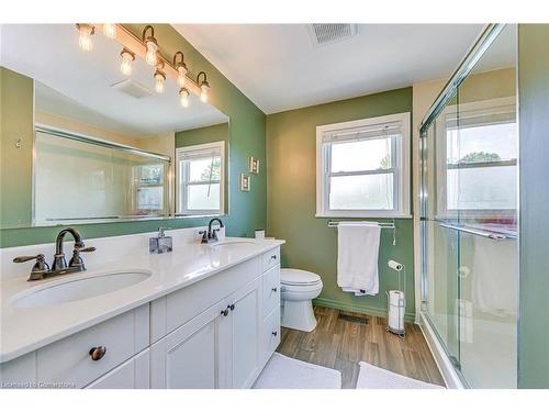 5010 Brady Avenue, Burlington, ON - Indoor Photo Showing Bathroom