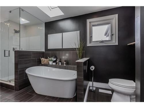 1336 Monmouth Drive, Burlington, ON - Indoor Photo Showing Bathroom