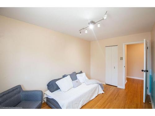 1431 Lewisham Drive, Mississauga, ON - Indoor Photo Showing Other Room