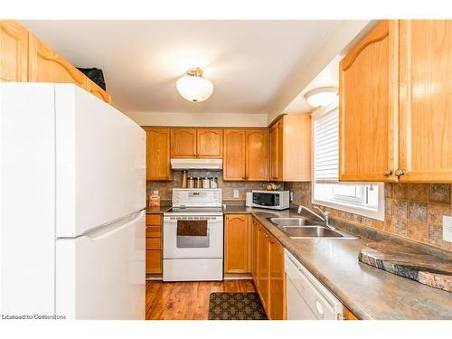 155 Nathan Crescent, Barrie, ON - Indoor Photo Showing Kitchen With Double Sink