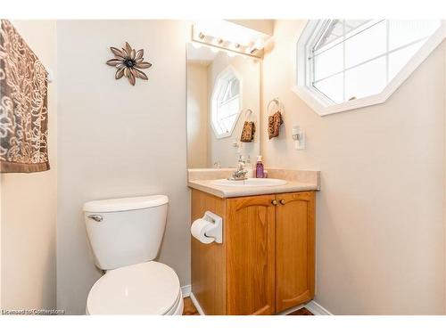 155 Nathan Crescent, Barrie, ON - Indoor Photo Showing Bathroom