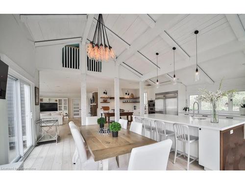 4028 Millar Crescent, Burlington, ON - Indoor Photo Showing Dining Room