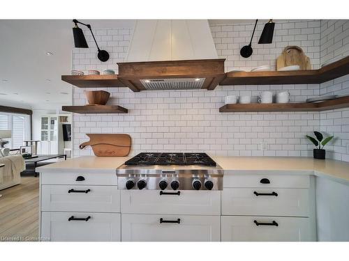 4028 Millar Crescent, Burlington, ON - Indoor Photo Showing Kitchen