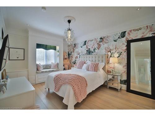 4028 Millar Crescent, Burlington, ON - Indoor Photo Showing Bedroom