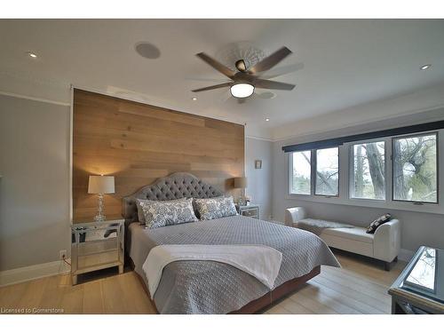 4028 Millar Crescent, Burlington, ON - Indoor Photo Showing Bedroom