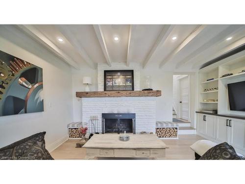 4028 Millar Crescent, Burlington, ON - Indoor Photo Showing Living Room With Fireplace