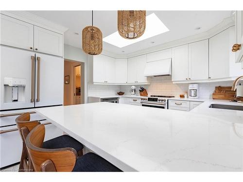 124 Flatt Avenue, Hamilton, ON - Indoor Photo Showing Kitchen