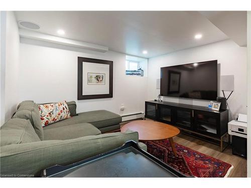 124 Flatt Avenue, Hamilton, ON - Indoor Photo Showing Living Room