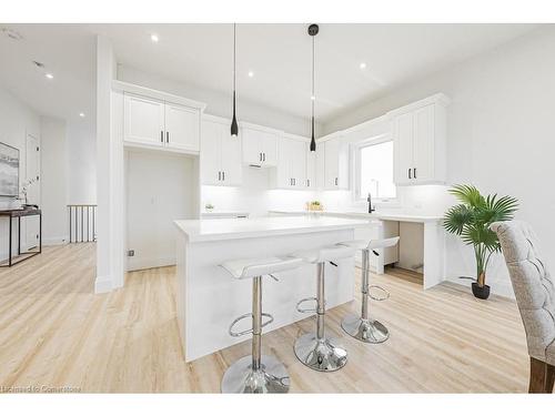 174 Pike Creek Drive, Cayuga, ON - Indoor Photo Showing Kitchen