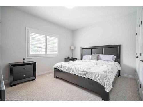 8 Hillgartner Lane, Binbrook, ON - Indoor Photo Showing Bedroom