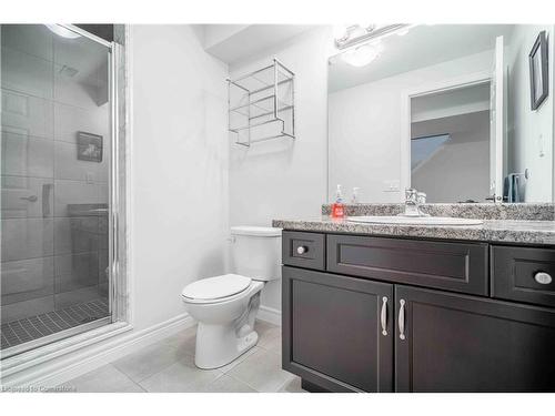 8 Hillgartner Lane, Binbrook, ON - Indoor Photo Showing Bathroom